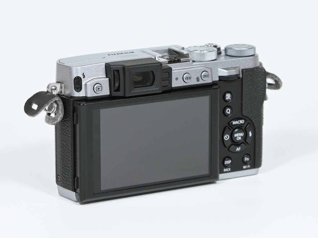 【超美品】 フジフイルム　FUJIFILM X30