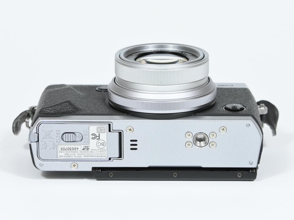 【超美品】 フジフイルム　FUJIFILM X30