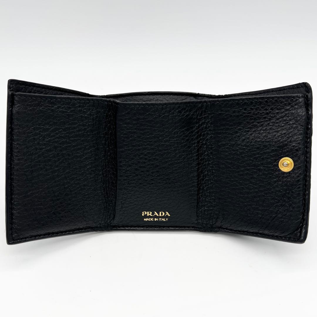 美品✨ プラダ 三つ折り財布 ヴィッテログレイン ブラック 黒