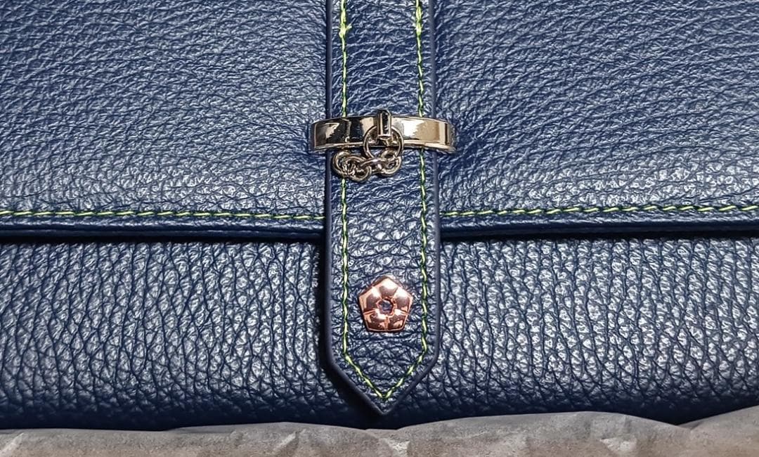 「ブルーロック」 潔世一 イタリアンレザー長財布