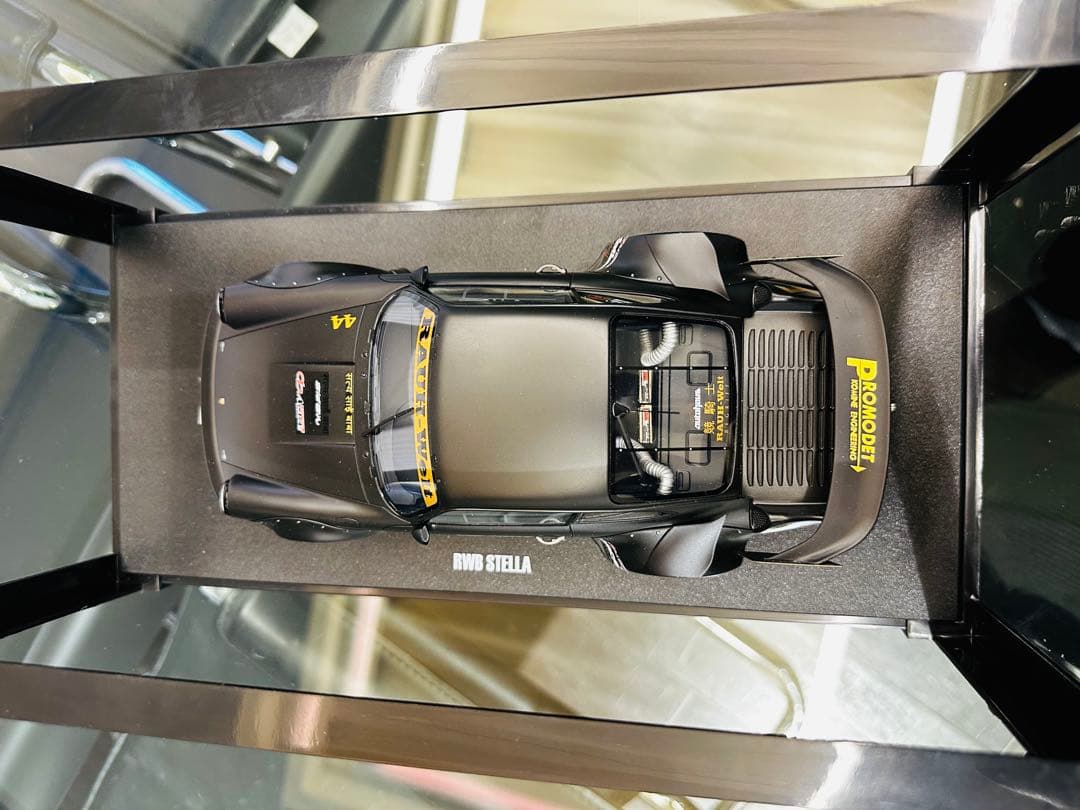 ミニカー RWB930 Stella Artois 1/18 GTsplit