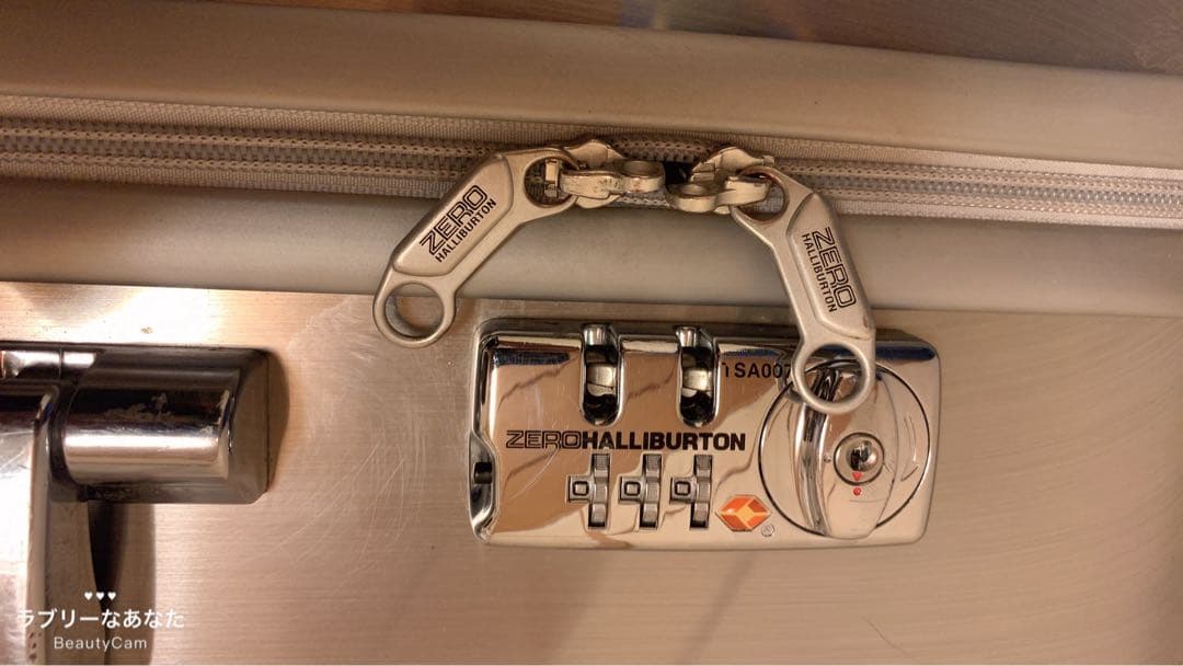 ZERO HALLIBURTON キャリーケース 4輪 59L シルバー