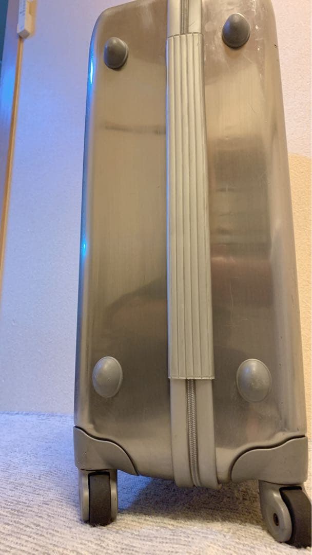 ZERO HALLIBURTON キャリーケース 4輪 59L シルバー