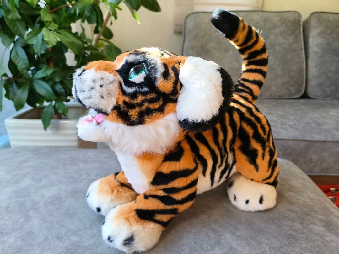 美品　電動　ファーリアル　ロアーリングタイガー