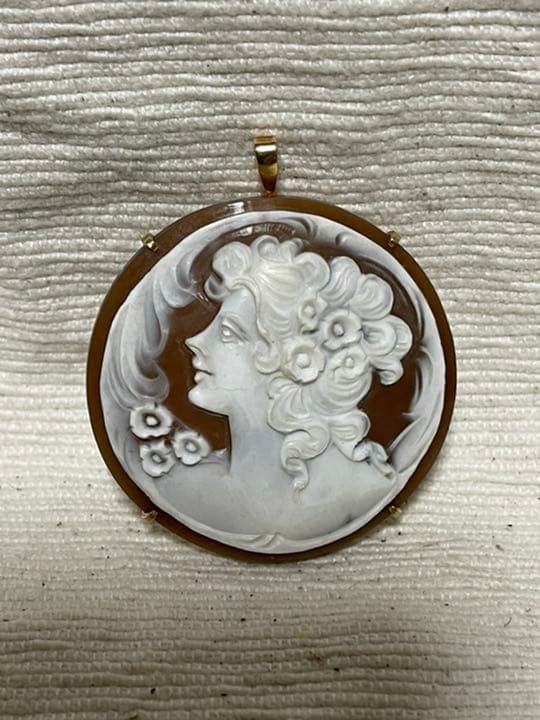 CAMEO カメオ K18 ブローチ　ペンダントどちらでも使える