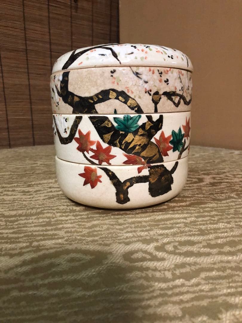 陶製色絵雲錦三つ重ね