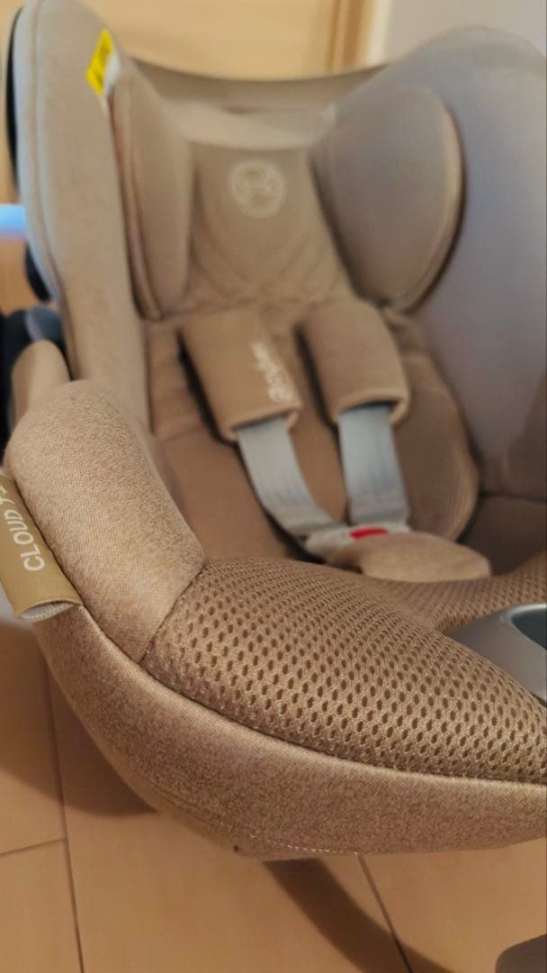 サイベックスCybex Cloud T i-Size ベージュ　＋ベースTセット