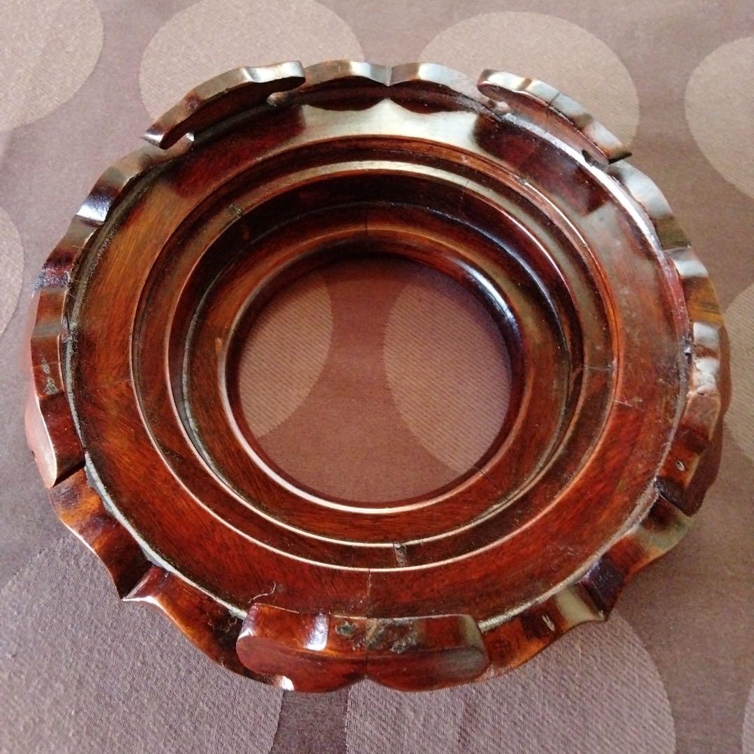 陶磁器大器を乗せる安定した鑑賞台蓮華台座最高級天然唐木細工精製高級感のあるもの