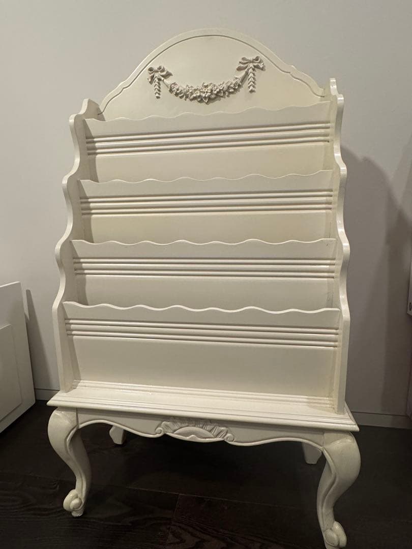 マガジンラック　本棚　白家具