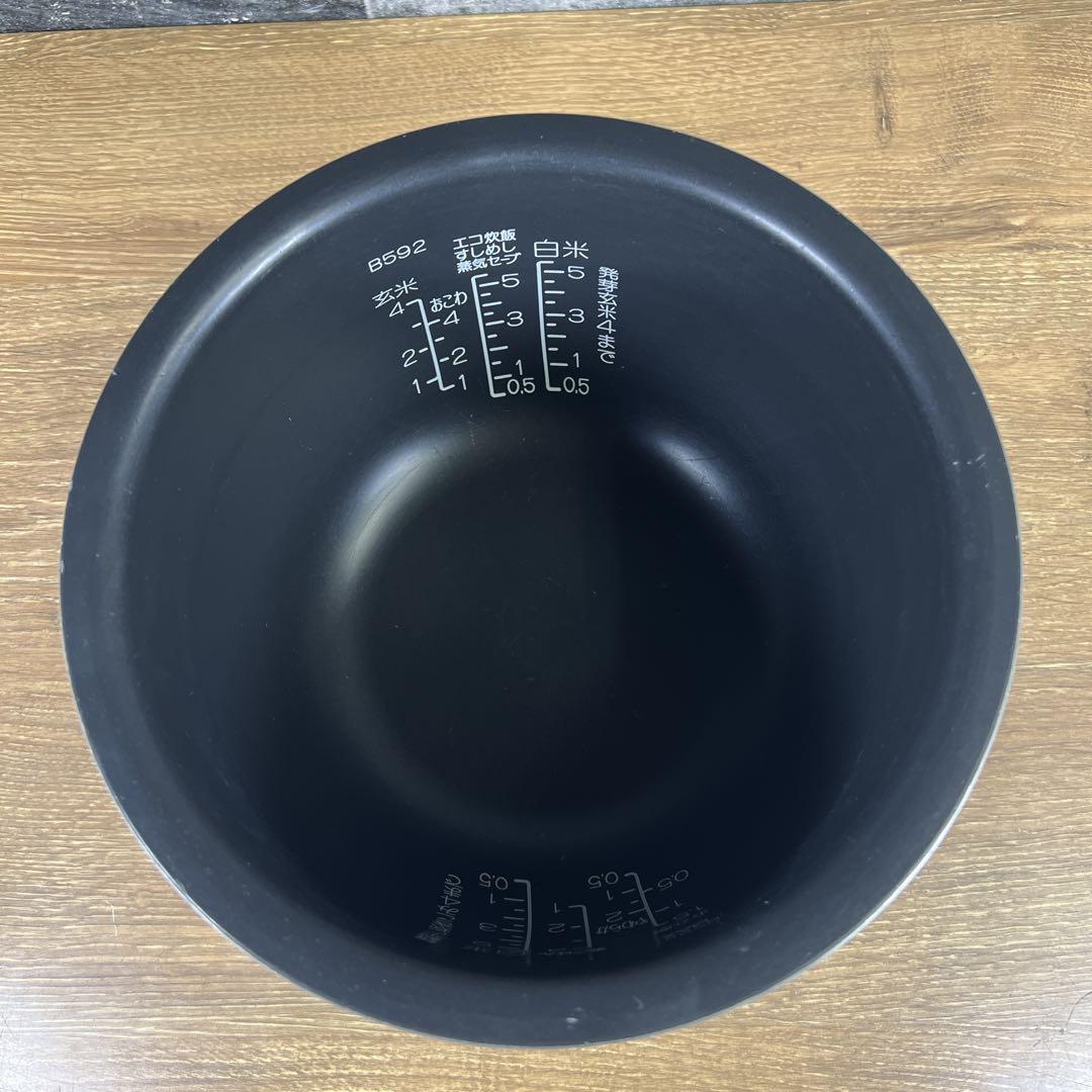 【美品】象印　炎舞炊き　圧力IH炊飯ジャー　炊飯器　NW-PH10E8　２１年製