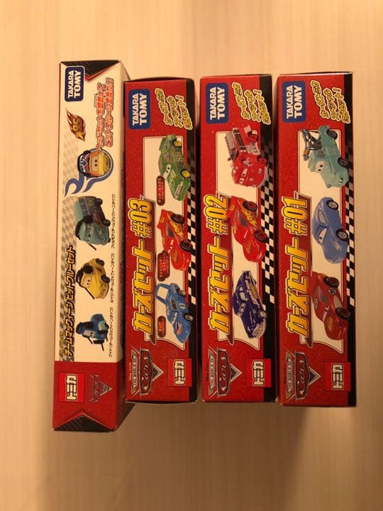 トミカ カーズセット チームマックィーンとピットクルーセット 4点セット