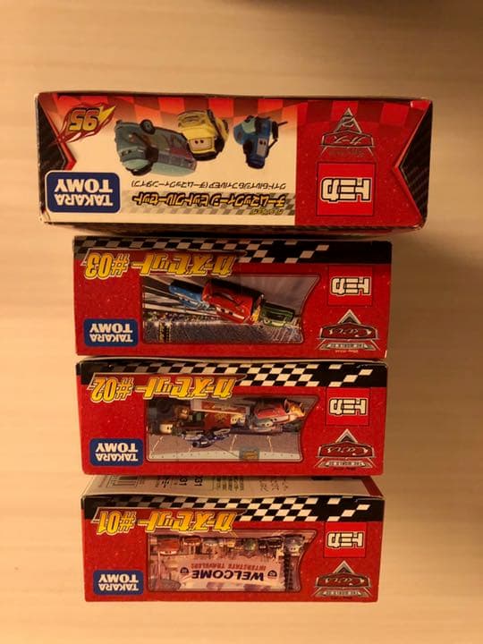 トミカ カーズセット チームマックィーンとピットクルーセット 4点セット