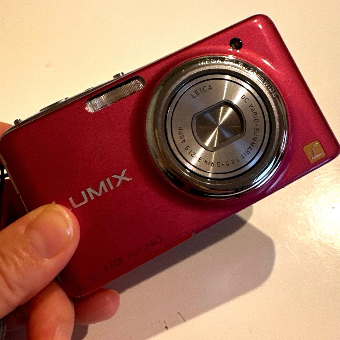 美品　Panasonic LUMIX DMC-FX77 コンパクトデジタルカメラ