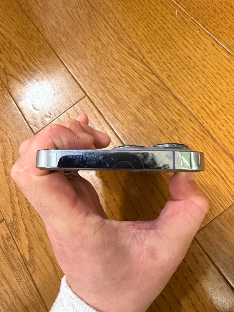 グェンディンロンApple iPhone 13 Pro 　128GB