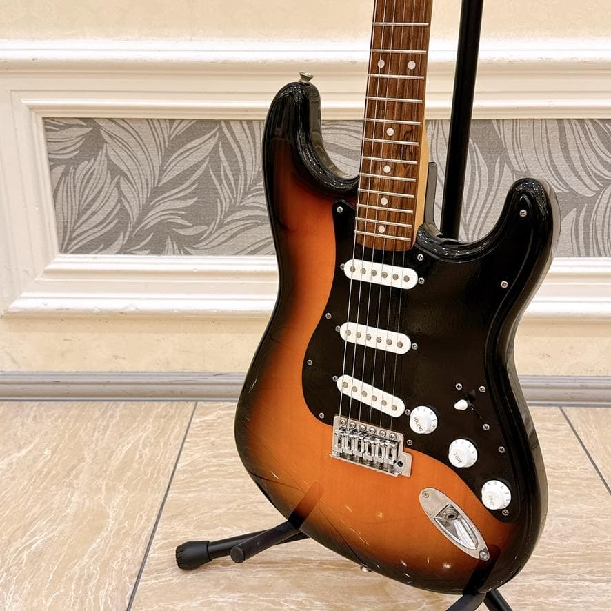 『極美品』SQUIER BY FENDER affinity STRAT