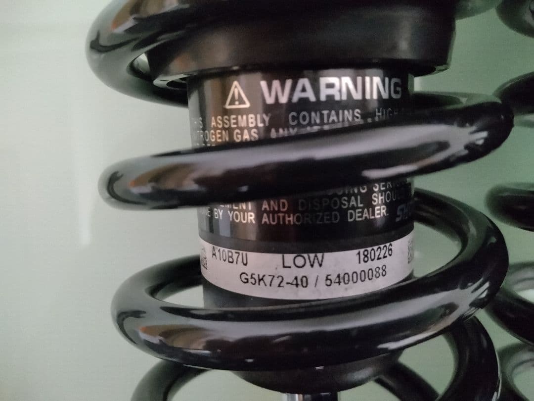 スポーツスター 純正エマルジョンリアサスペンション 11インチ・285ｍｍ