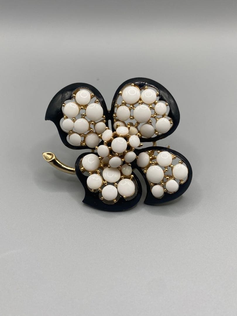 lotuscloud 2489⭐️TRIFARI トリファリ ブローチ ビンテージ