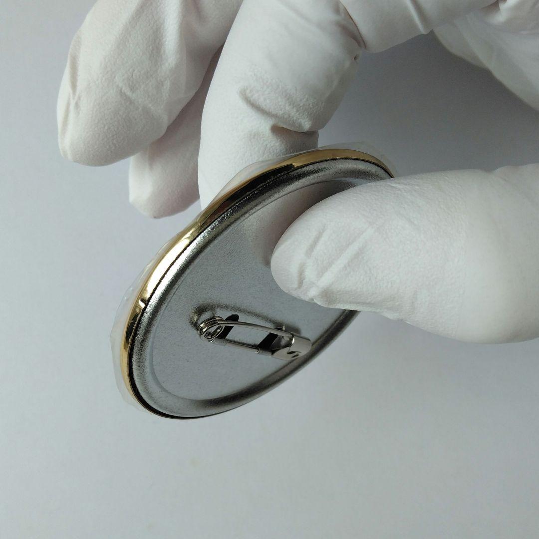 1. 伊藤潤二/トレーディングメタリック 缶バッジ　富江