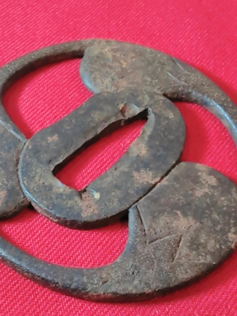 鍔 無銘 茄子図 三つ巴 鉄鐔 拵 日本刀 刀装具 骨董 古美術 江戸時代