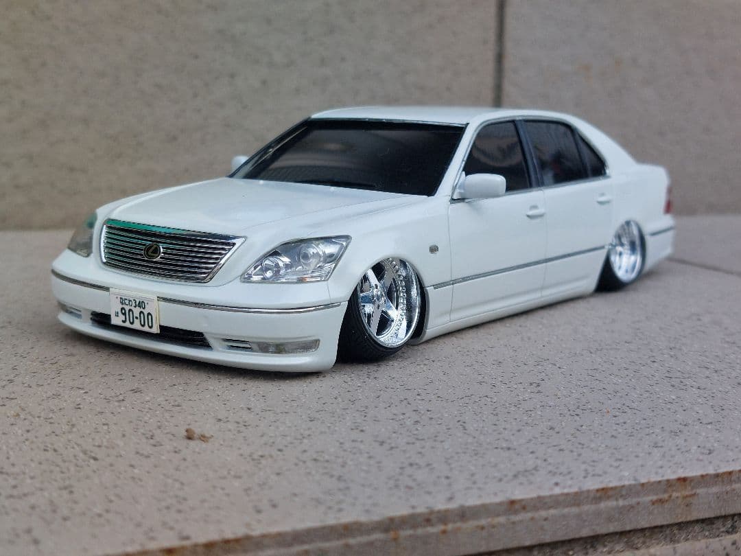 プラモ　アオシマ　ホイール　タイヤ　セルシオ