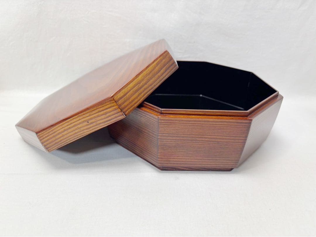 茶道具 上杉満樹作 木製 松摺漆八角喰篭 見返し唐松蒔絵 共箱