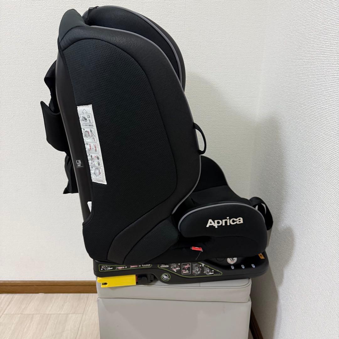 美品 Aprica チャイルド&ジュニアシート ISOFIX フォームフィット