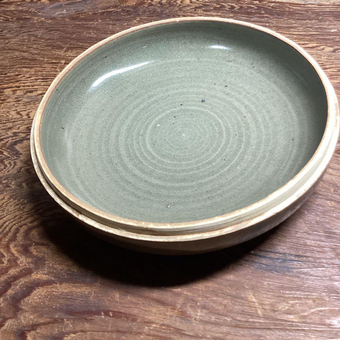 南宋青磁　牡丹と唐草文　蓋物