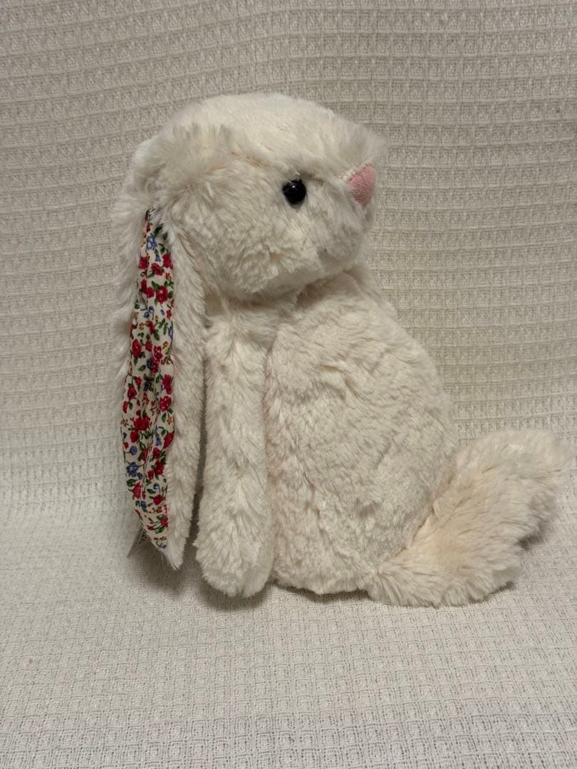  ブロッサム バシュフル バニー Mサイズ ぬいぐるみ