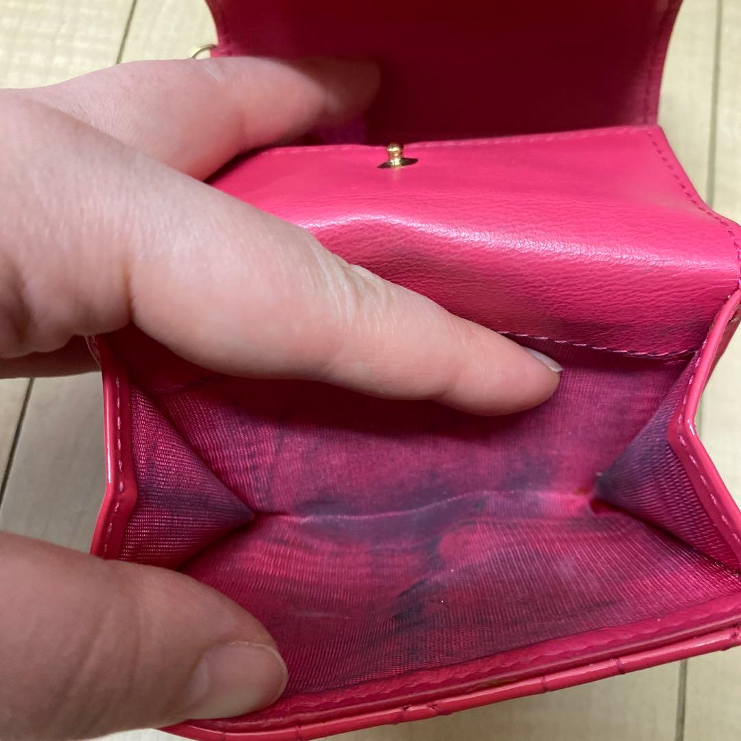 ブ*レ様 Dior エナメル 赤 三つ折り財布