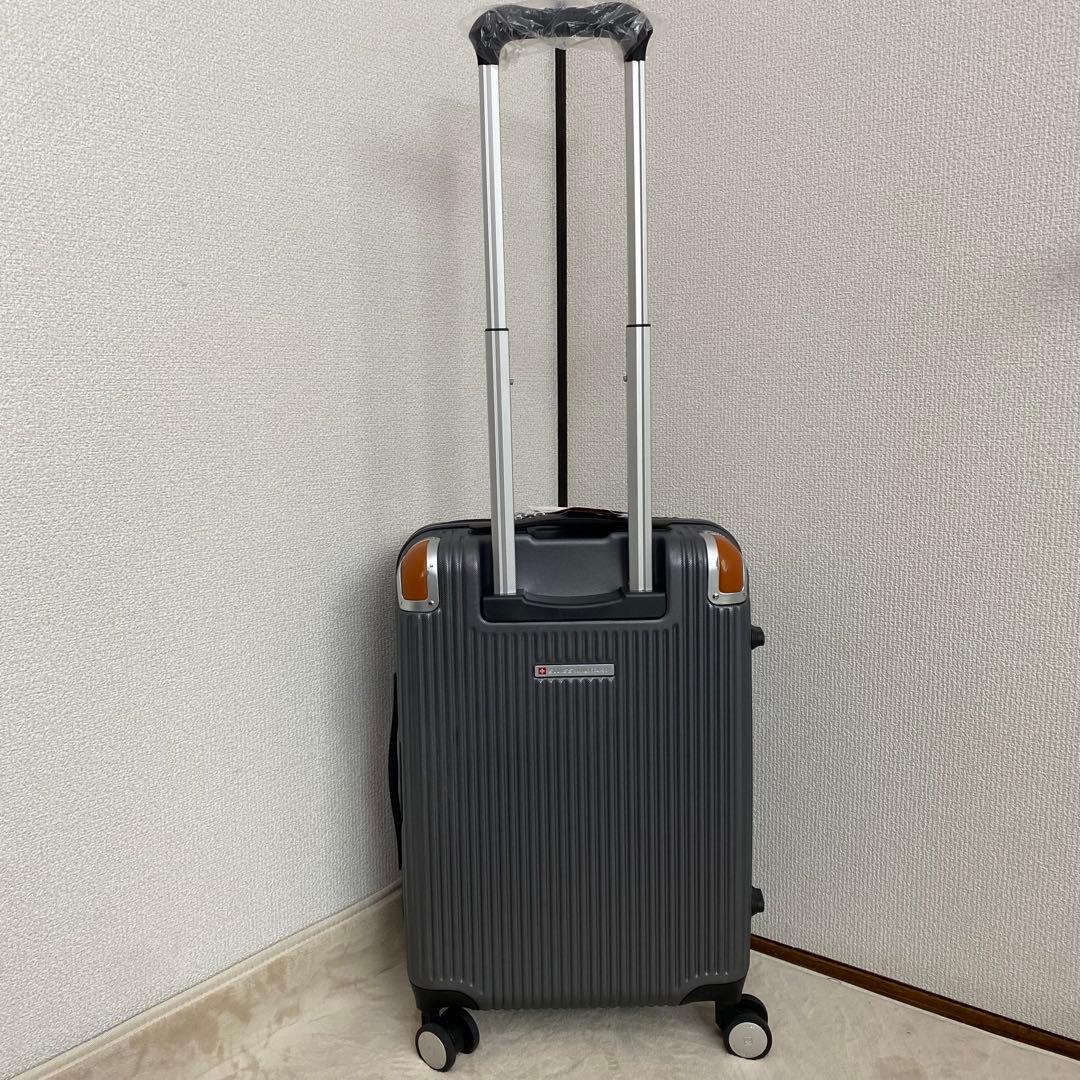【展示品】SWISS MILITARY 機内持ち込みサイズ　キャリー　38.5L