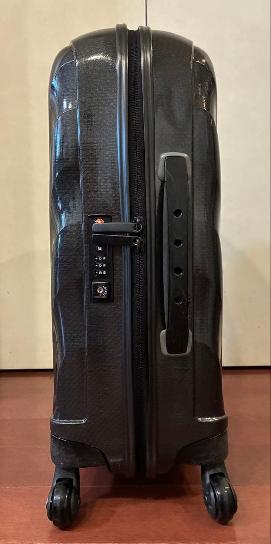 サムソナイト コスモライト 36L 黒 機内持込可