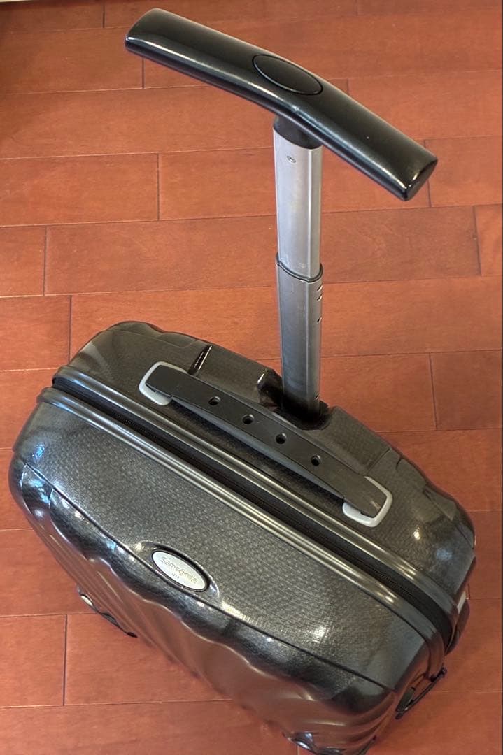 サムソナイト コスモライト 36L 黒 機内持込可