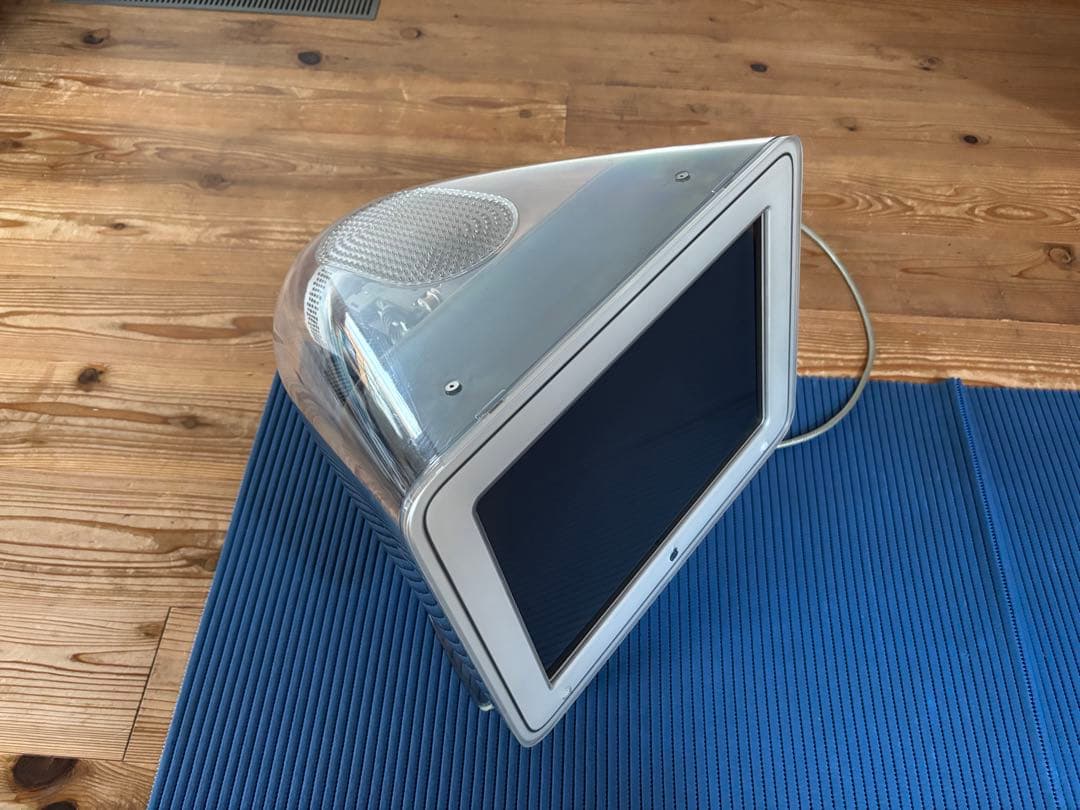 Apple Studio Display　17インチCRTモニター　スケルトン