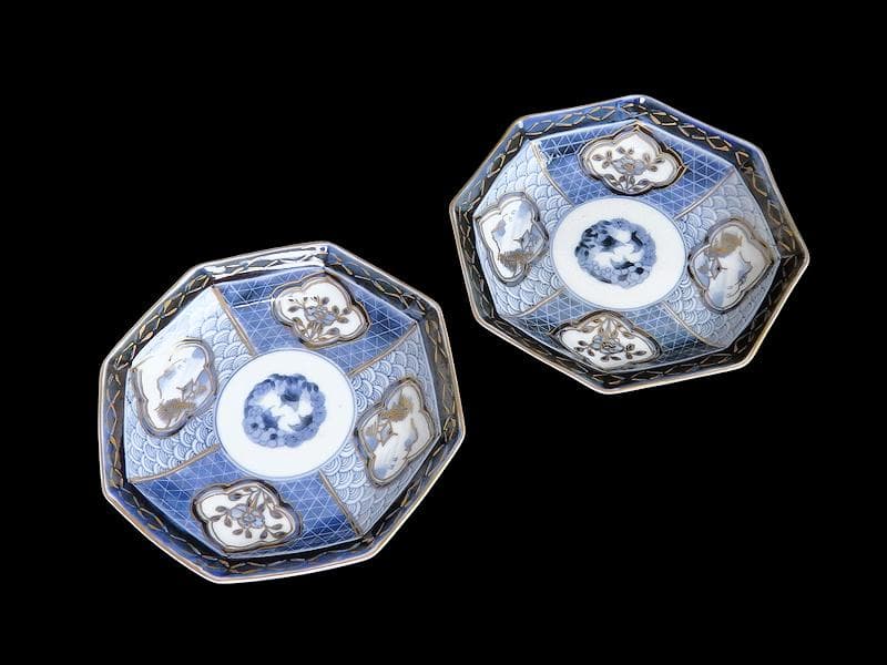 古伊万里　青海波に墨弾籠目紋　楼閣山水に花の図　八角皿２枚F205AS-fbud