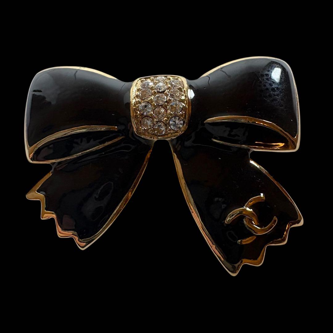 希少　CHANEL シャネル　リボン型　ブローチ　ピンバッジ　ラインストーン