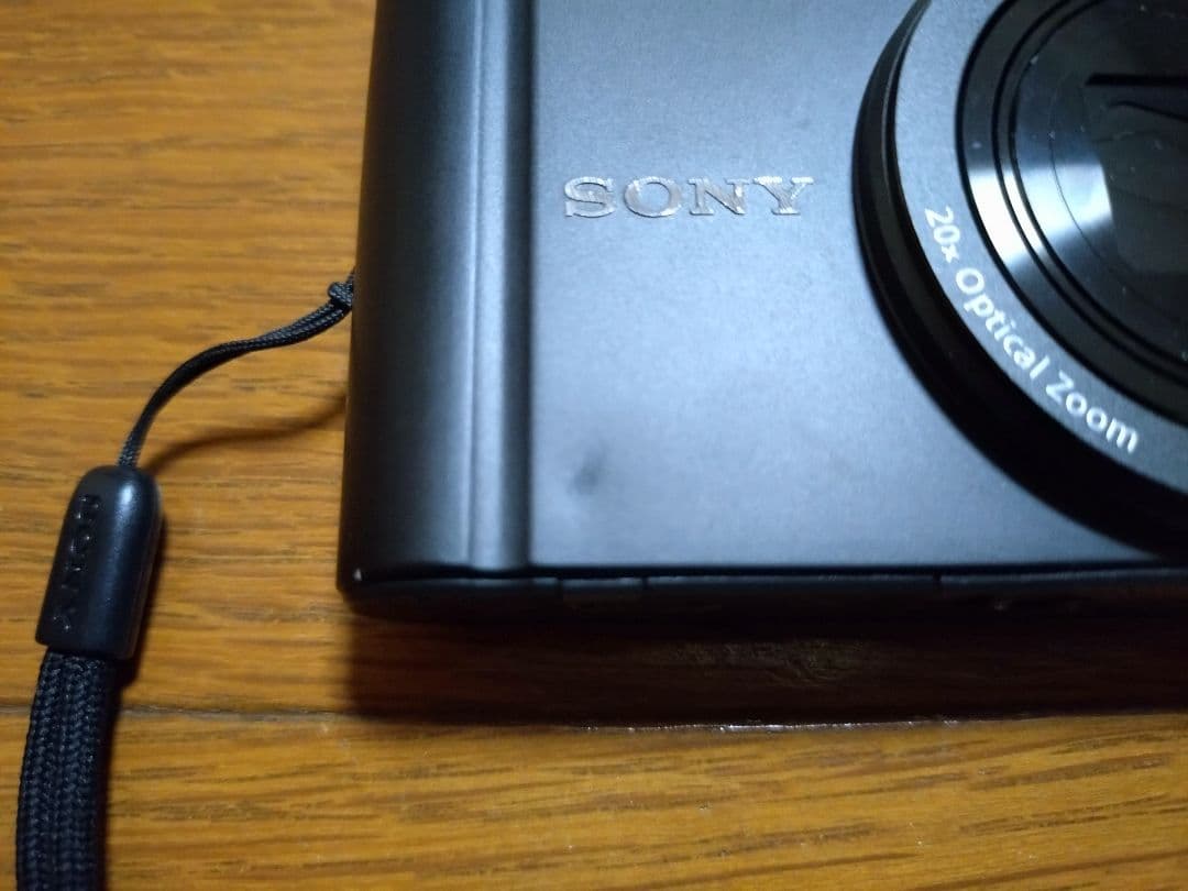 ジャンク品　SONY G 20.0MP コンパクトデジタルカメラ 本体と充電器