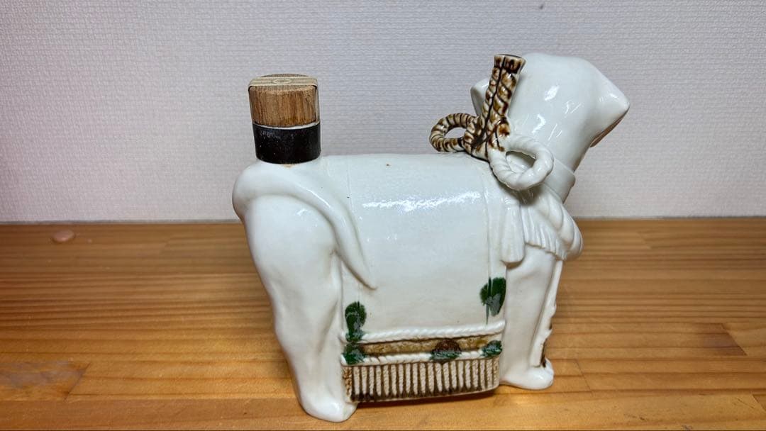 【未開栓】干支 戌 犬型 陶器 ウイスキー サントリー ローヤル