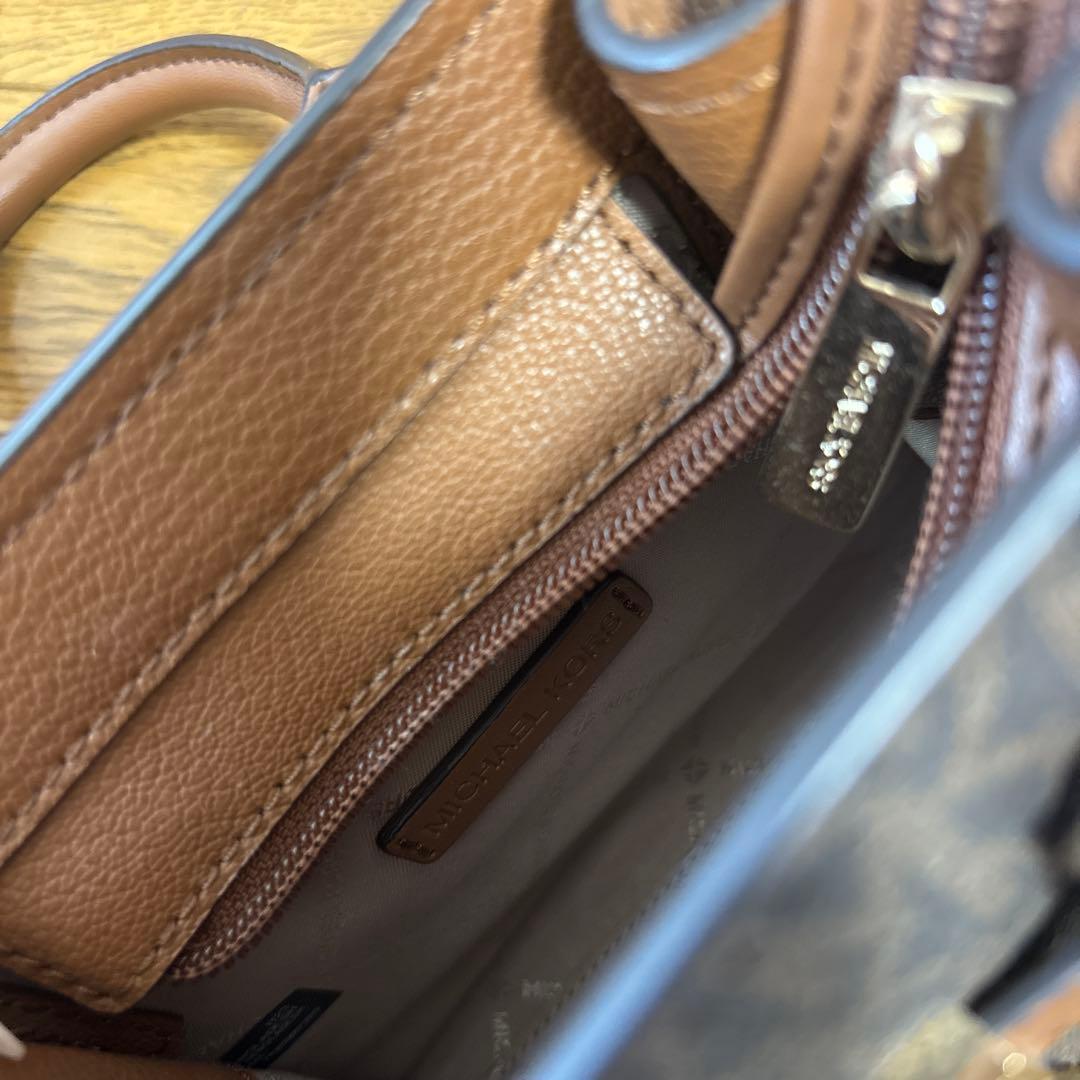 Michael Kors ブラウン ショルダーバッグ