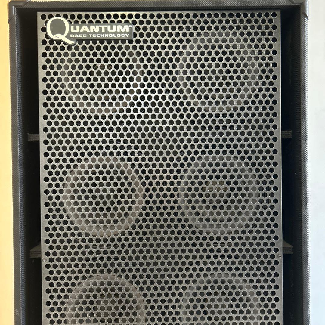 ベース Hughes&Kettner QS810PRO