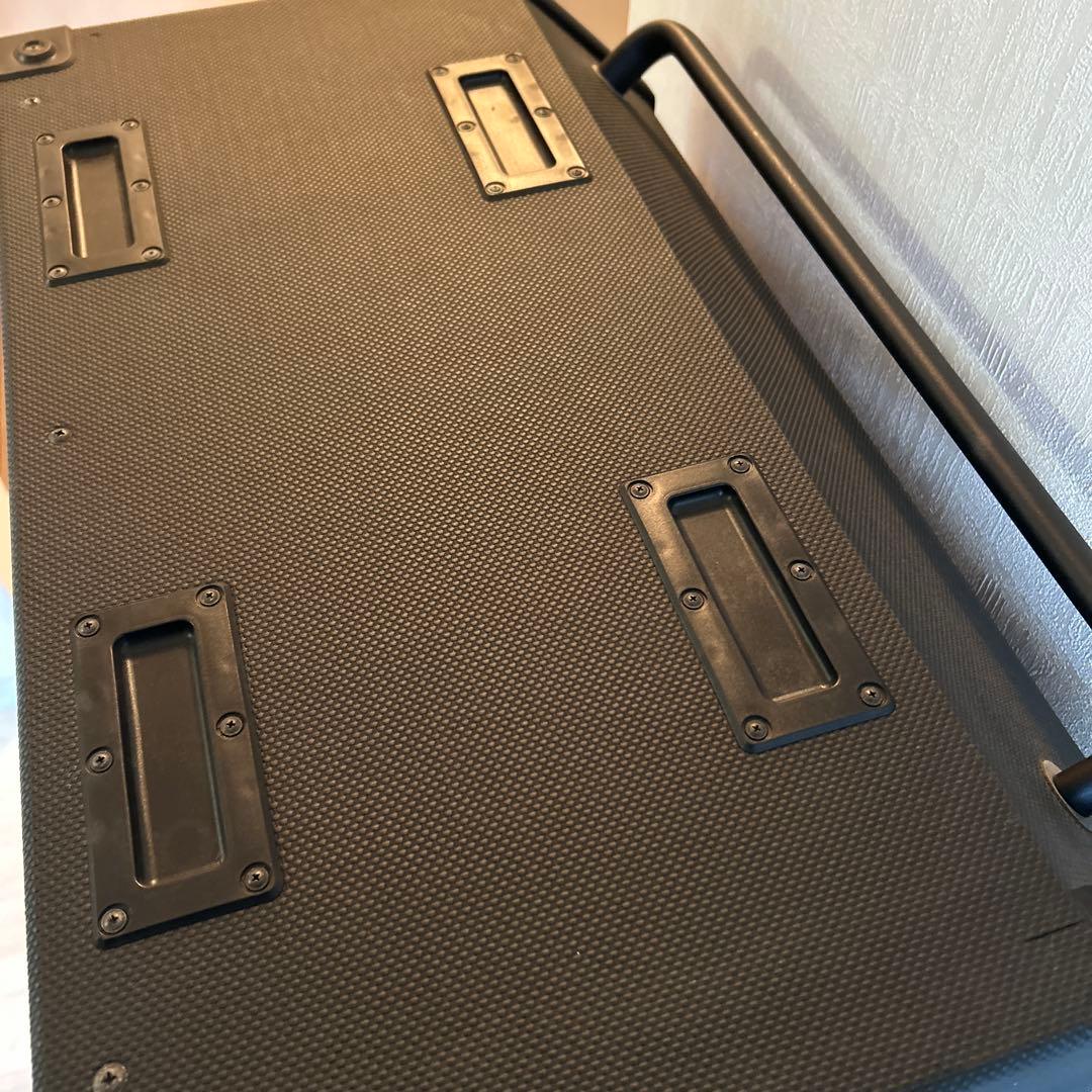 ベース Hughes&Kettner QS810PRO