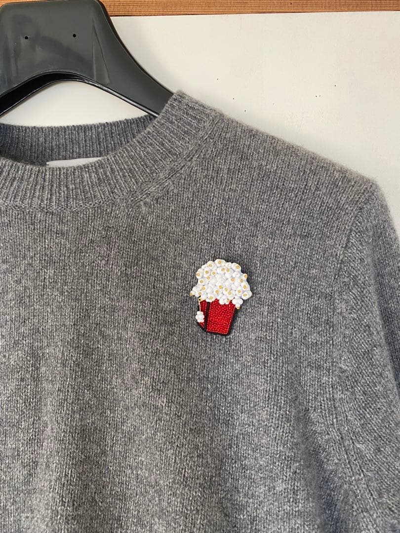 n*o様 オートクチュールビーズ刺繍　ポップコーンブローチ