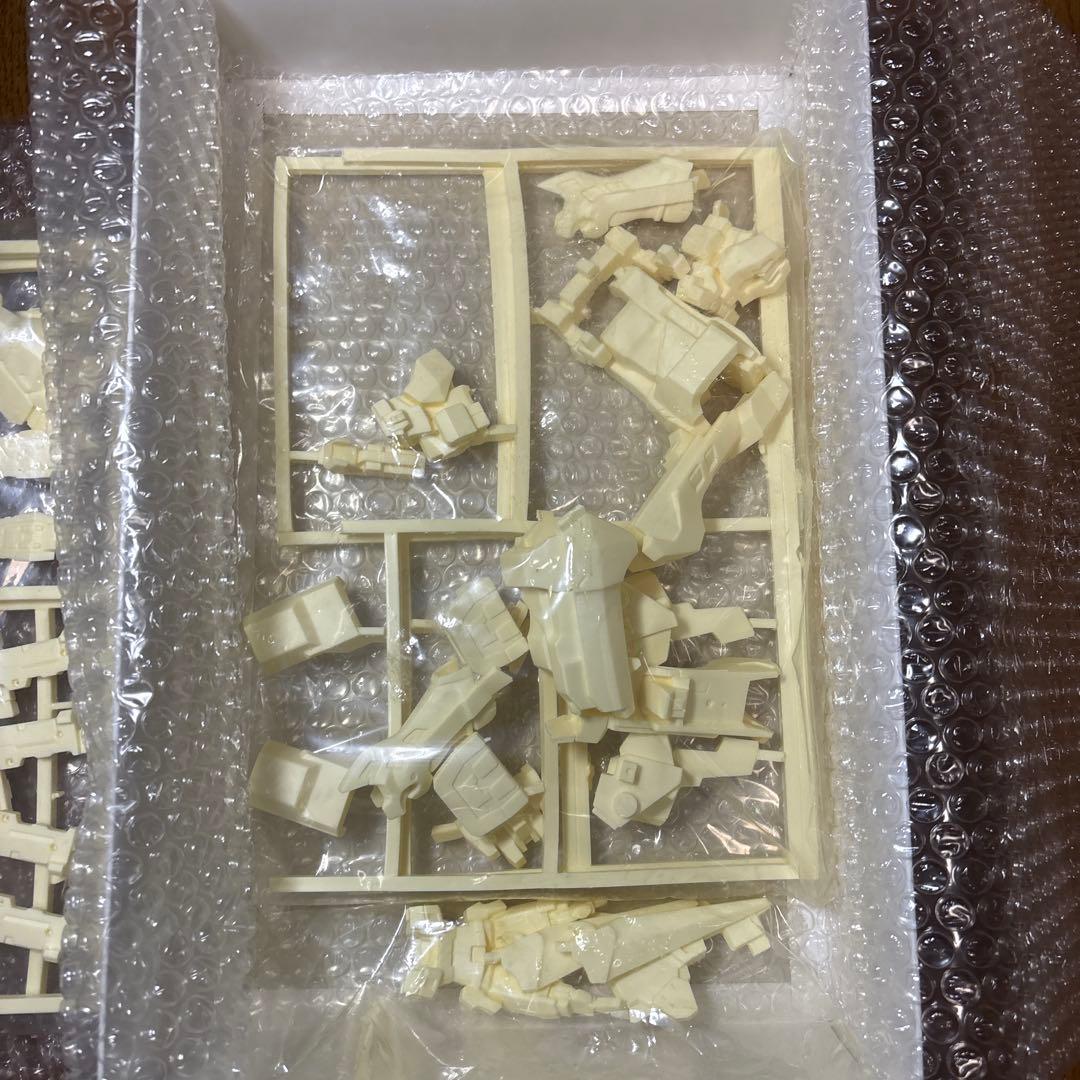 RTX-011AMB ヒュッケバインボクサー レジンキャストキット