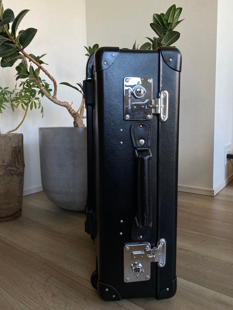 Gen　グローブトロッター　黒　キャリーケース