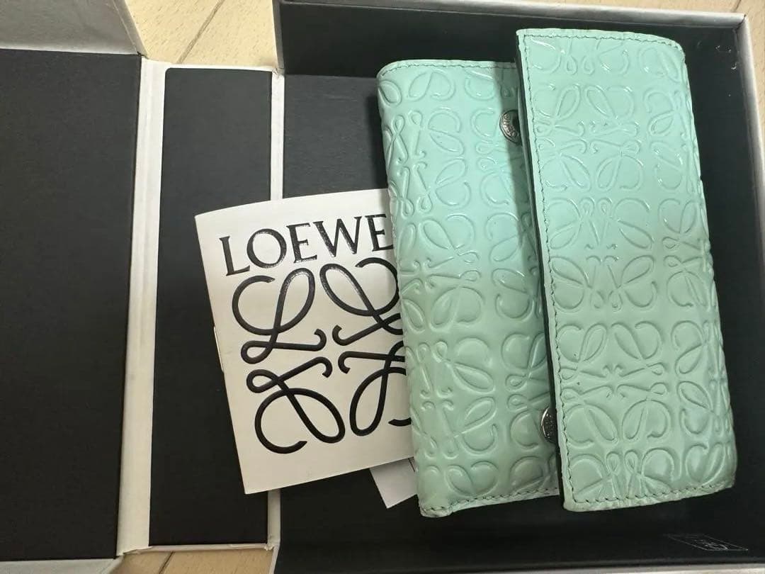 ロエベ　ミントグリーン 二つ折り財布