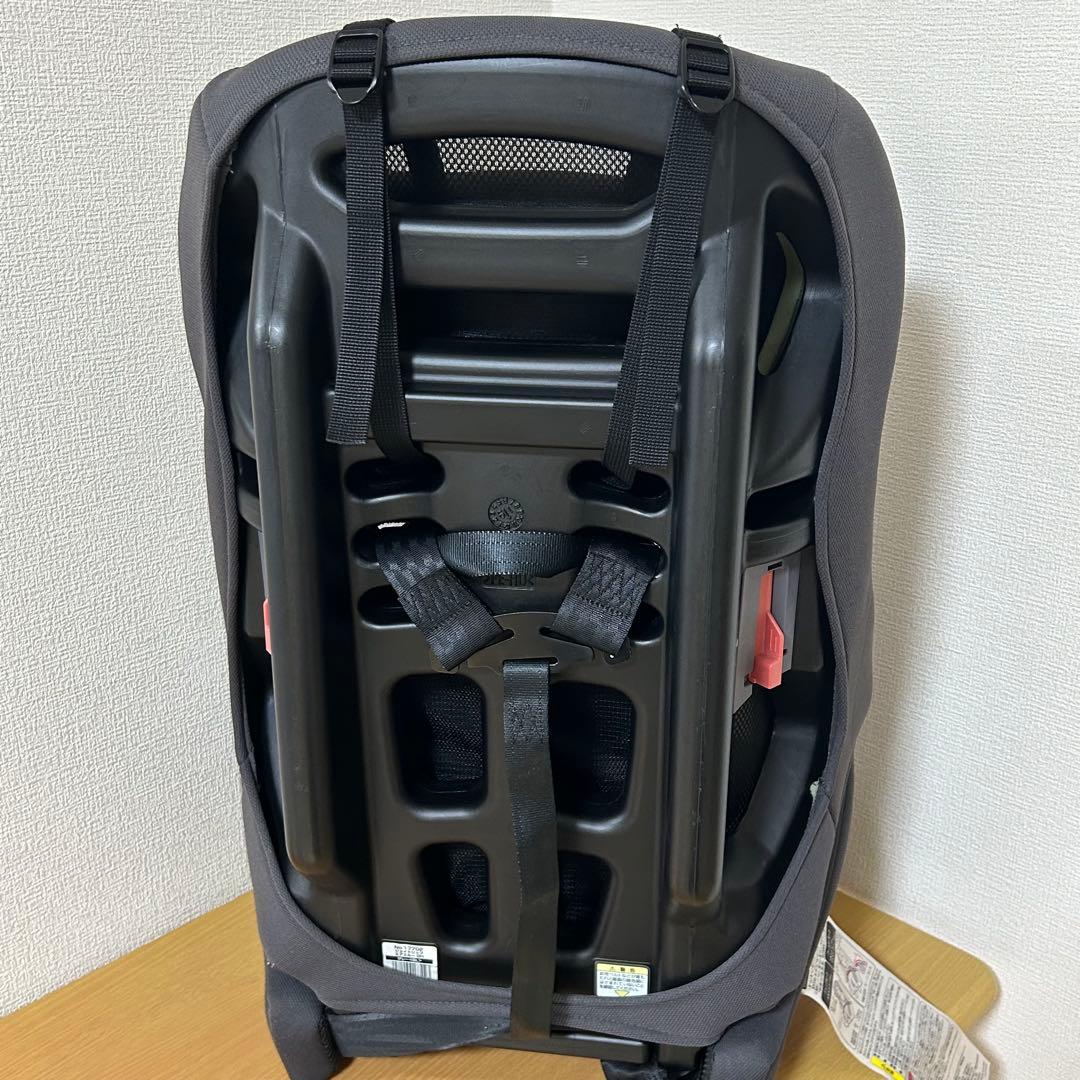 コンビ　ジョイトリップ エアスルーGH グレー ジュニアシート
