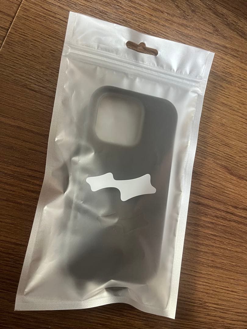 skylrk iPhone 16pro ケース　ブラック