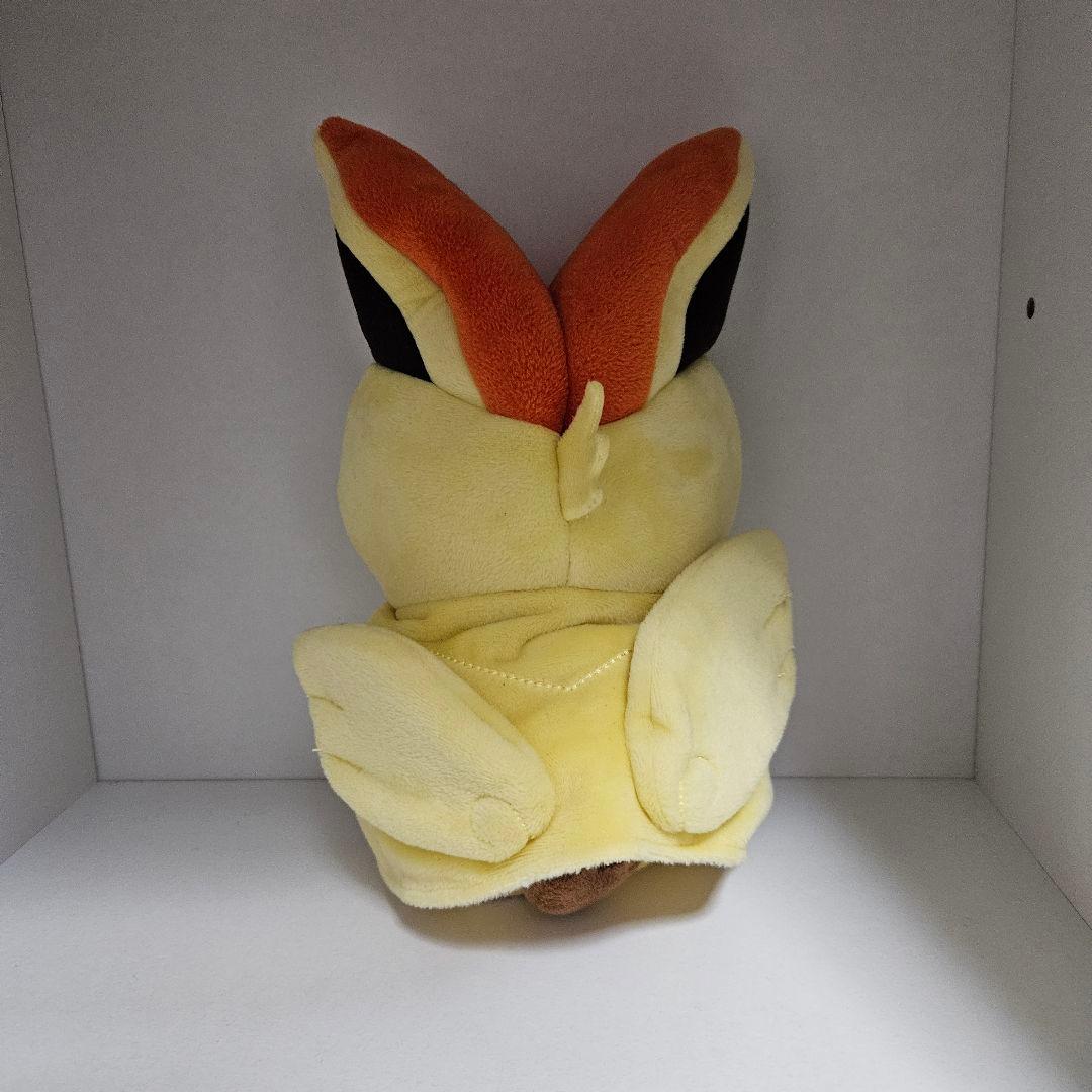 ポケモンセンター ピカチュウ ポンチョ ビクティニ ぬいぐるみ