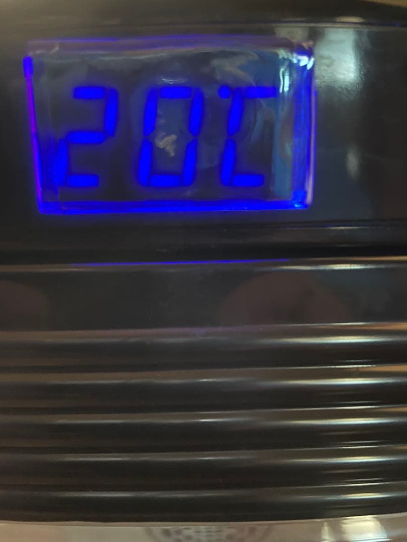 a*i様 冷温庫（２５L)