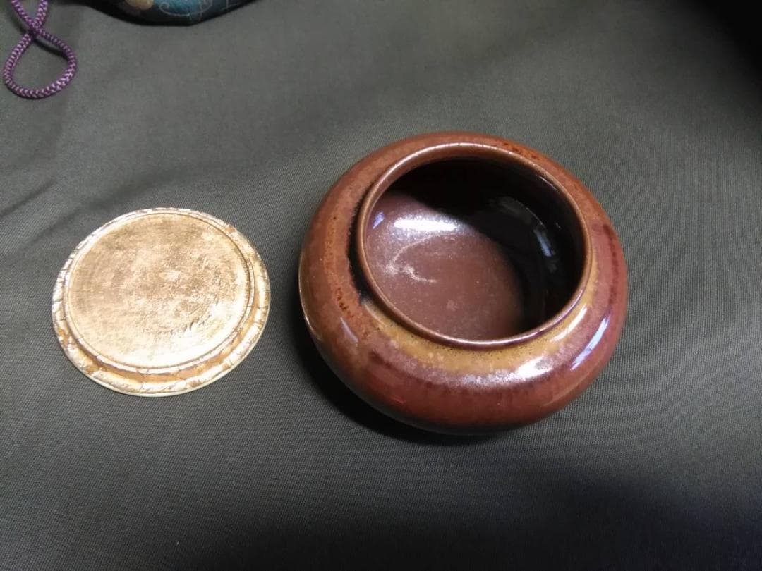 茶道　華山作　素朴な茶入れ　骨蓋付　和柄錦布袋付　在銘品　美品