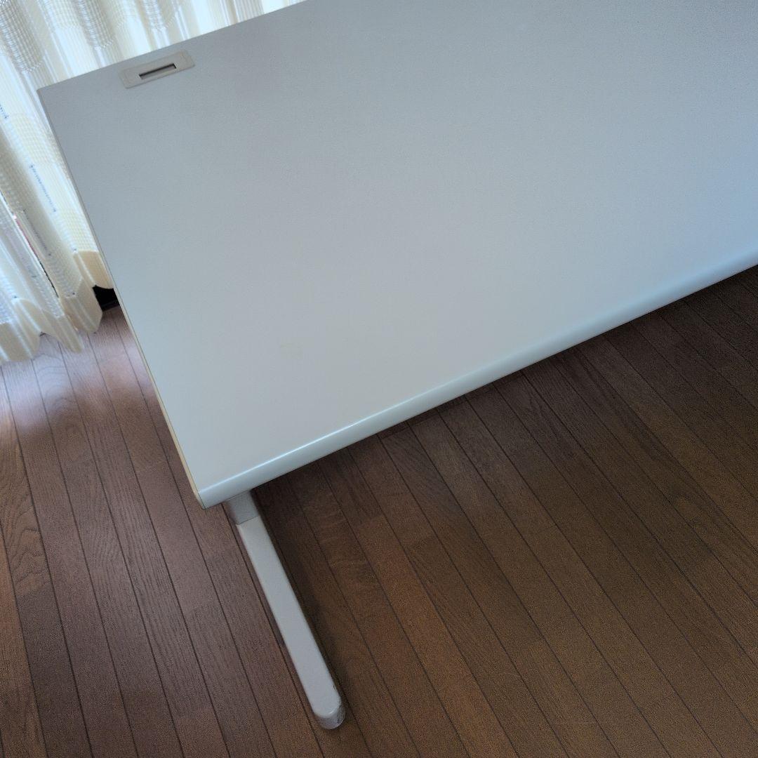 オフィスデスク 平机 コクヨ ホワイト　送料込み（メルカリ便）